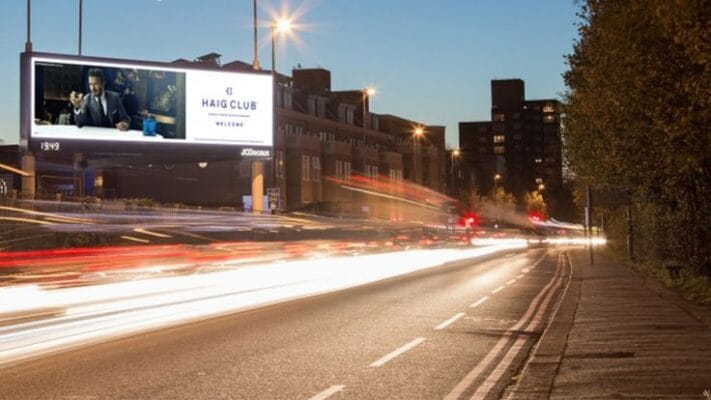 شاشات أعلانات خارجية في السعودية